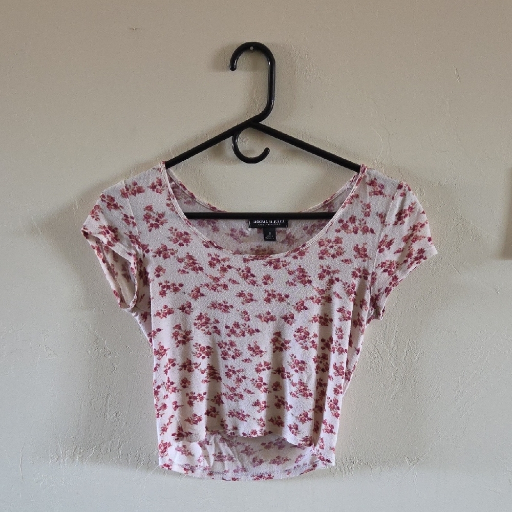 Women's Pink Floral Crop Top